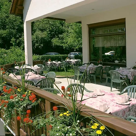 & Joebstel Hotel